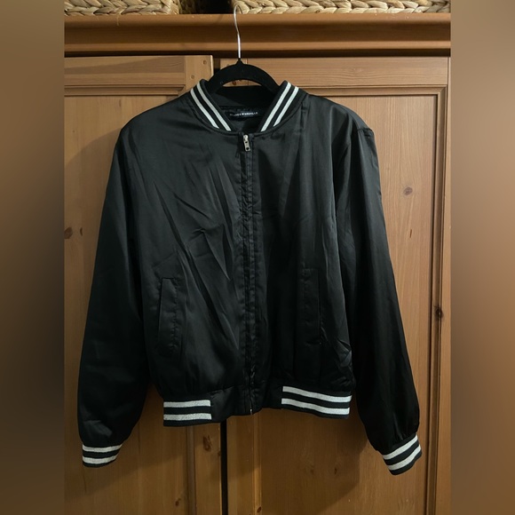 Dead stock Brandy Melville Satin Bomber Jacket with back detailing - Picture 2 of 3